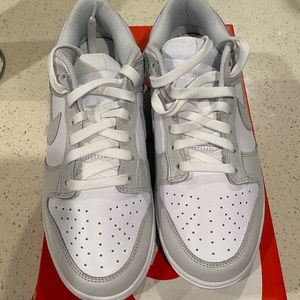 Nike Low Dunks with box